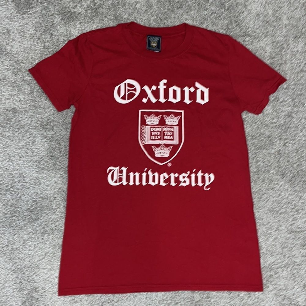 Red women’s Oxford university England vintage style authentic crest t shirt S